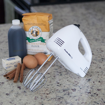 PROCTOR SILEX® Durable Easy Mix™ Mixer - This hand mixer offers 5 speeds, beater eject, Bowl Rest™ feature and 125 watts of power.